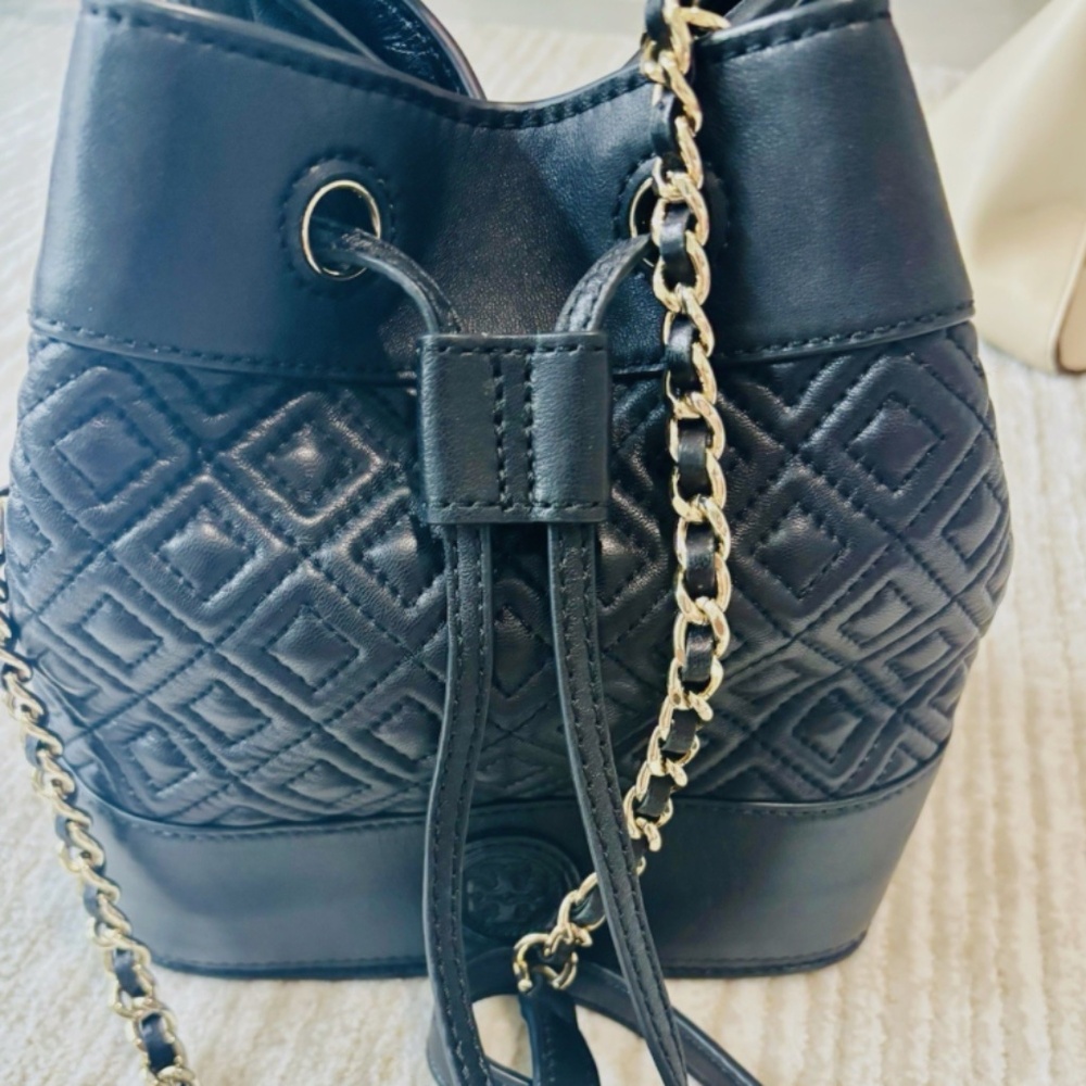 New Tory Burch Soft Quilted Bucket Bag Black Leather Crossbody & Hand
